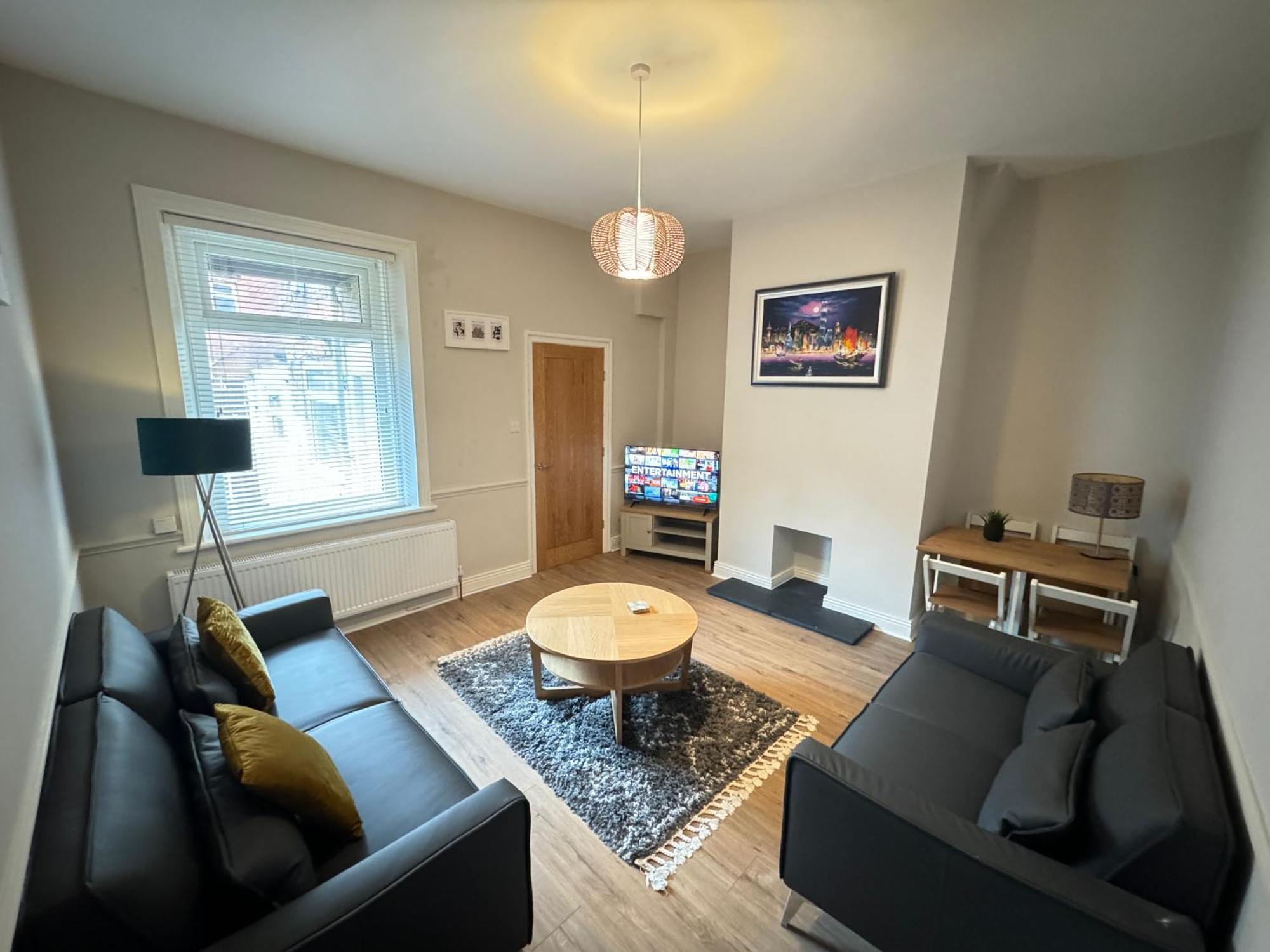 Rockcliffe Retreat, Stylish Coastal Apartment Уитли-Бей Экстерьер фото